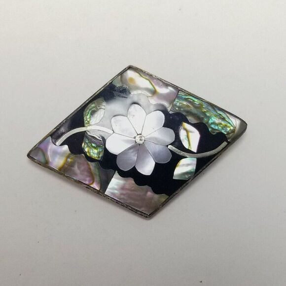 Vintage Mother of Pearl Inlaid Mosaic Floral Brooch Pendant, Silver Tone Setting - Picture 9 of 9